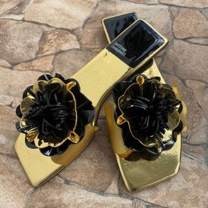 Jeffrey Campbell Bouquet  Slides gold/ black size 10 NWOT